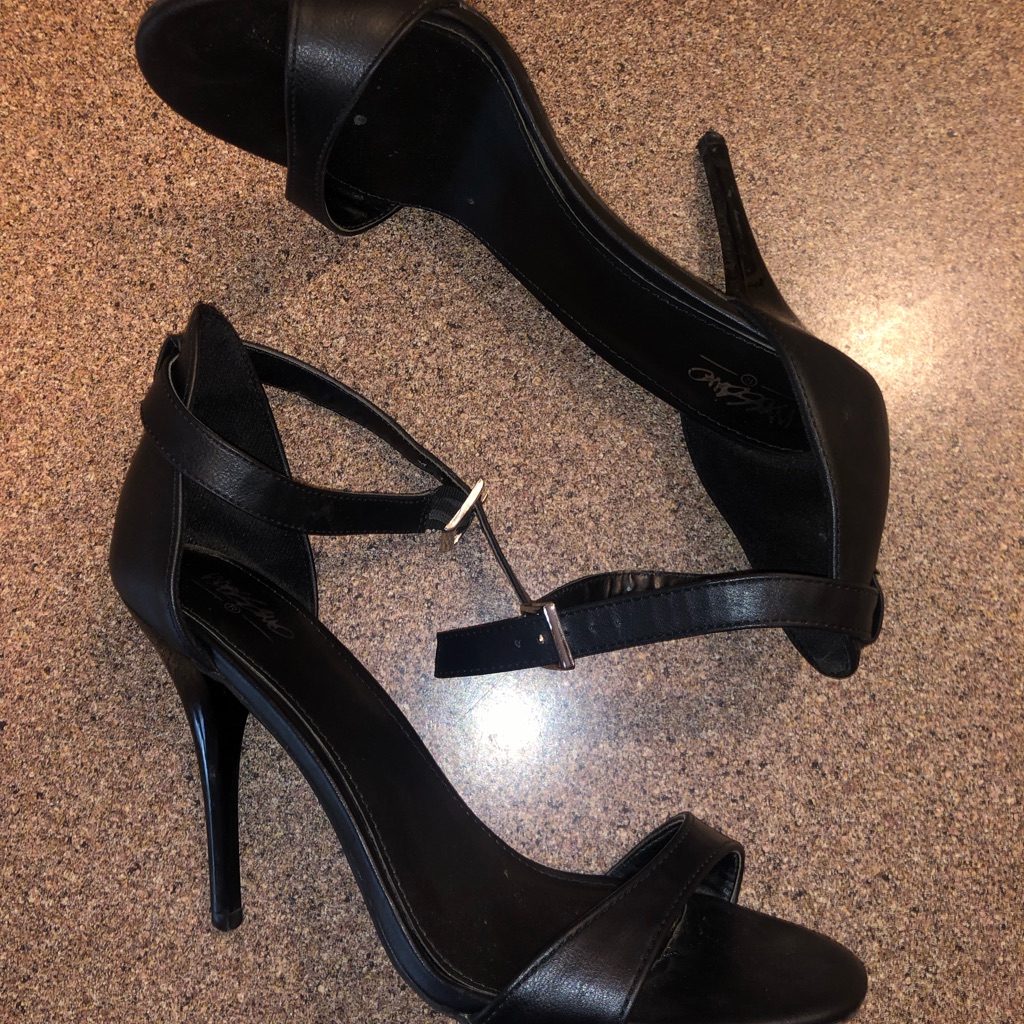 Mossimo Black Heels